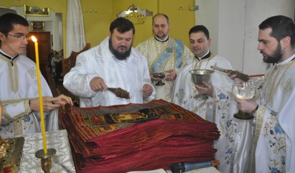 Sfințire de Antimise în Episcopia Sălajului Sfințire de Antimise în Episcopia Sălajului
