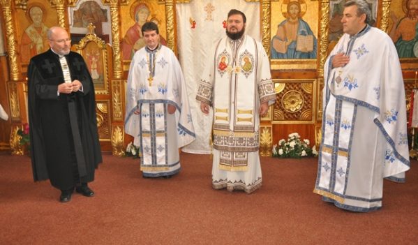 Liturghie Arhierească la Șimleu Silvaniei Liturghie Arhierească la Șimleu Silvaniei