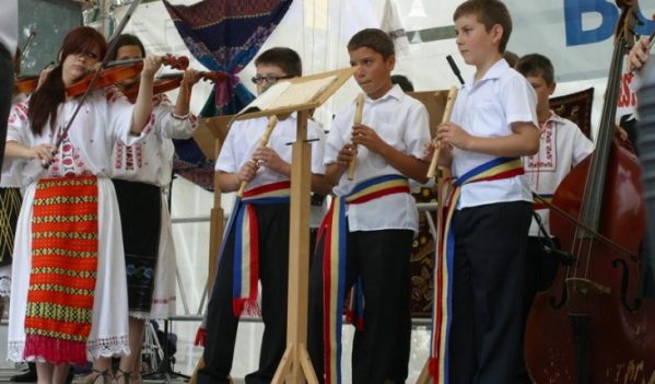 Festivalul cântecului și dansului codrenesc (Cehu Silvniei, 25 iunie) Festivalul cântecului și dansului codrenesc (Cehu Silvniei, 25 iunie)