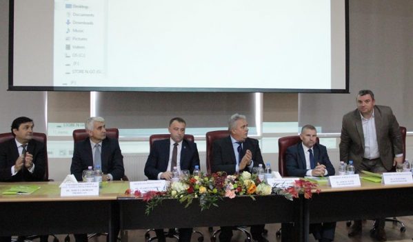 Simpozion pe teme de muncă organizat în Zalău Simpozion pe teme de muncă organizat în Zalău