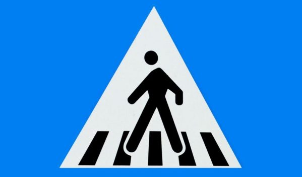 Femeie de 60 de ani lovită de o mașină în Zalău, pe trecerea de pietoni Femeie de 60 de ani lovită de o mașină în Zalău, pe trecerea de pietoni