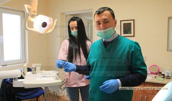 Premieră la cabinetul stomatologic din Ileanda (Galerie FOTO) Premieră la cabinetul stomatologic din Ileanda (Galerie FOTO)