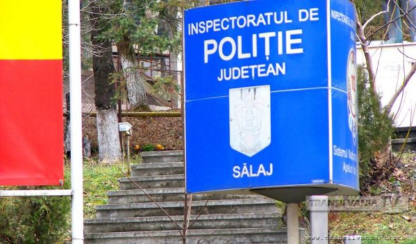 Adolescentă din Creaca, plecată în mod voluntar de la domiciliu, găsită de polițiști Adolescentă din Creaca, plecată în mod voluntar de la domiciliu, găsită de polițiști