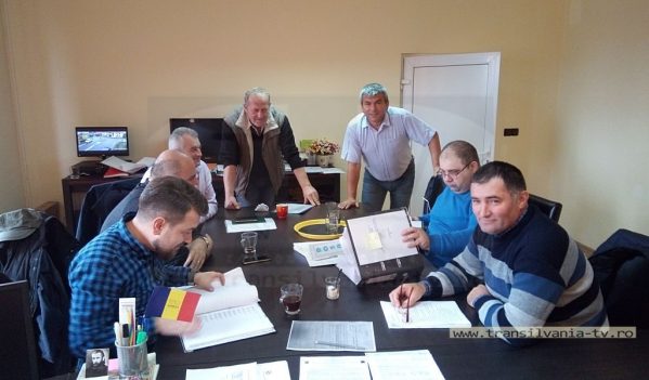 Letca – Apă pentru sute de oameni. Lucrarea de aducţiune a fost predată beneficiarului Letca – Apă pentru sute de oameni. Lucrarea de aducţiune a fost predată beneficiarului
