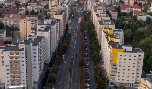 Investiție: Trotuare și pistă de biciclete pe Bulevardul Mihai Viteazul din Zalău Investiție: Trotuare și pistă de biciclete pe Bulevardul Mihai Viteazul din Zalău