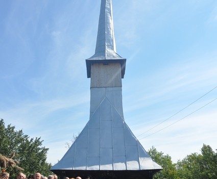 Biserica din Poienița a fost resfințită Biserica din Poienița a fost resfințită