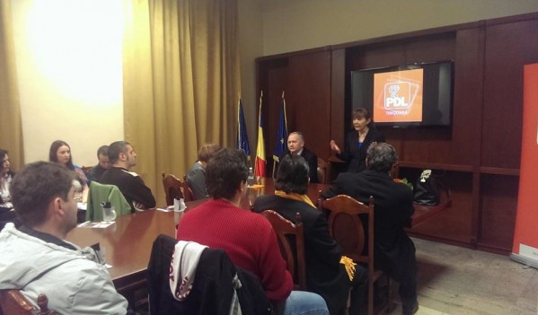 Macovei știe cum va folosi banii pe care-i va recupera din prejudiciile din dosarele de corupție! Macovei știe cum va folosi banii pe care-i va recupera din prejudiciile din dosarele de corupție!