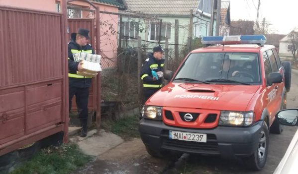 Pompierii sălăjeni au dus cadouri în Nuşfalău, Zalnoc şi Măerişte Pompierii sălăjeni au dus cadouri în Nuşfalău, Zalnoc şi Măerişte